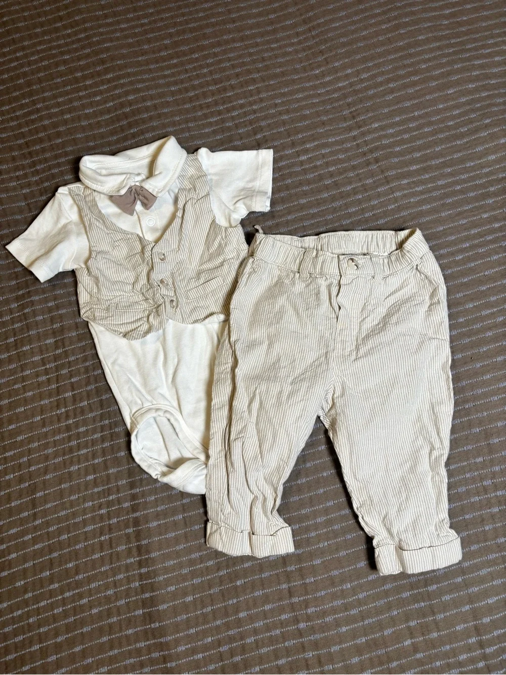 H&M Light Beige/White 2-Piece Dressy Set Attached Vest and Pinstripe Pants 6 Mo